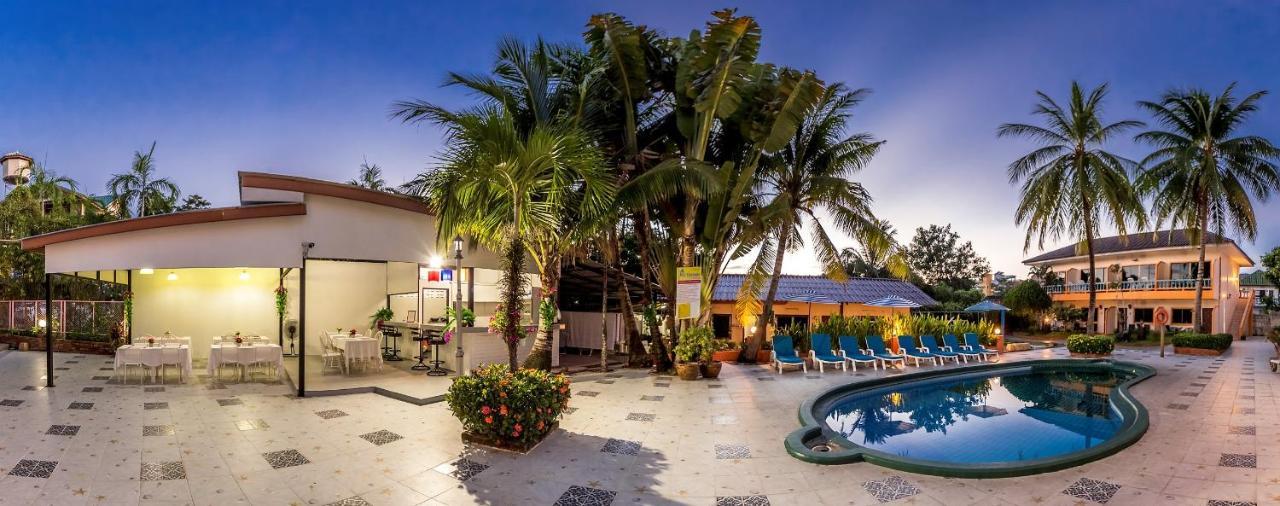 Coconut Resort Hotel Patong Zewnętrze zdjęcie